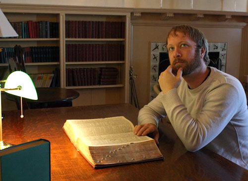 Picture of Scott Troyer reading